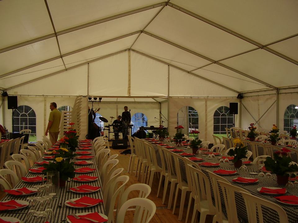 Location de tables pour toute festivité